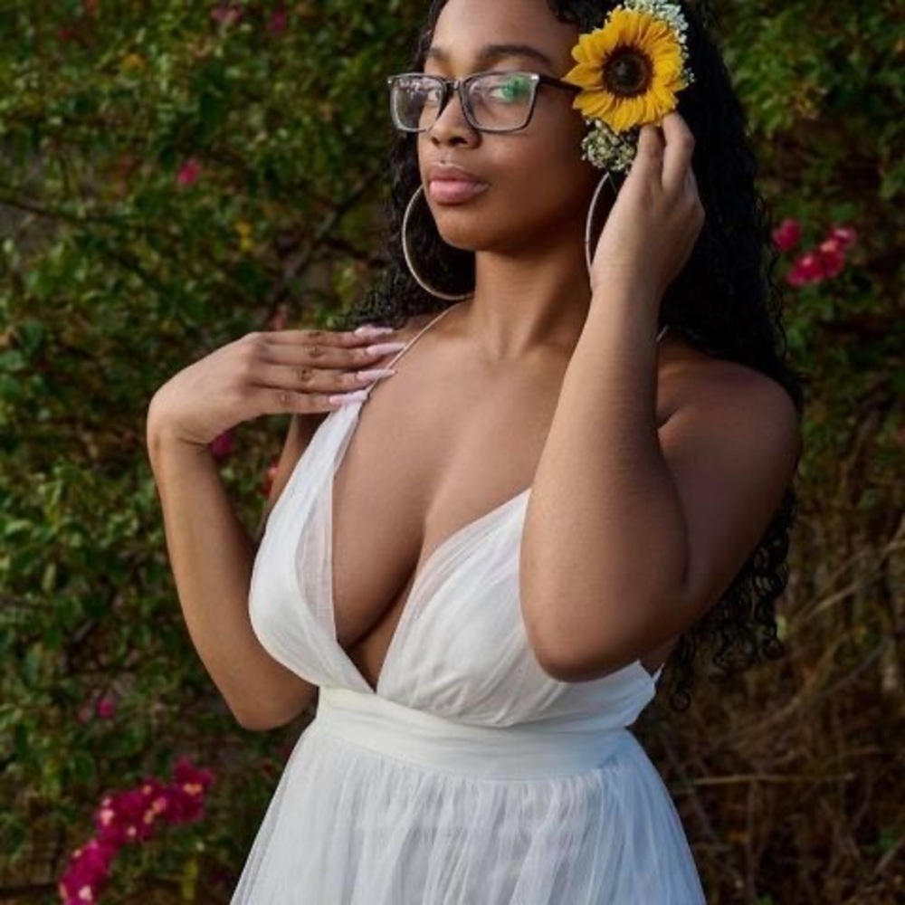 Meet your Posher, Taniya
